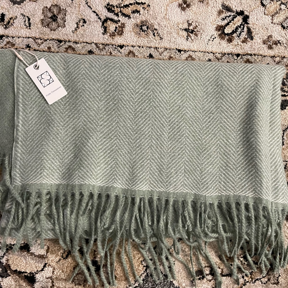Scarf - Picture 2 of 3